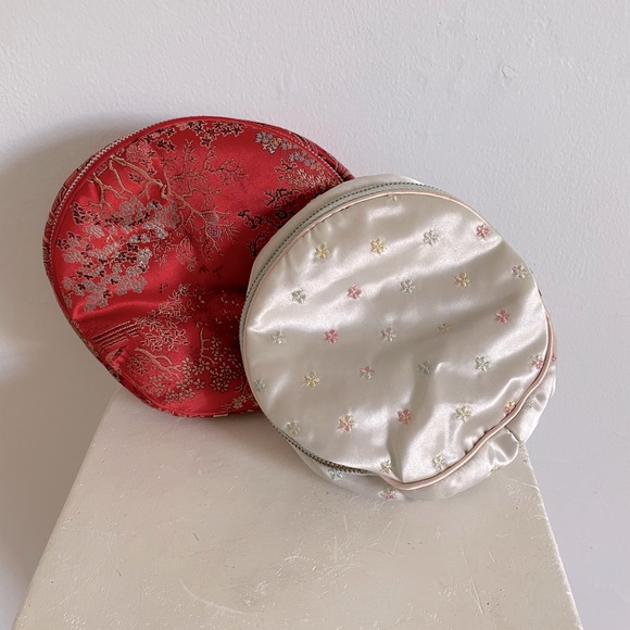 2 Vintage Round Zippered Cosmetic Jewelry Cases 60’s Designer Andre Richard - Picture 9 of 9